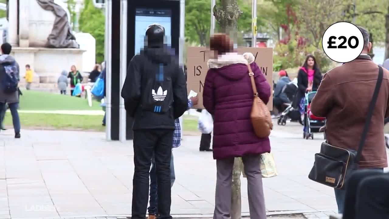 Пари за крайно нуждаещи! .. социален експеримент