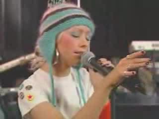 Christina Aguilera - Impossible (live)