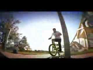 Страхотни трикове с Bmx - Aaron Ross