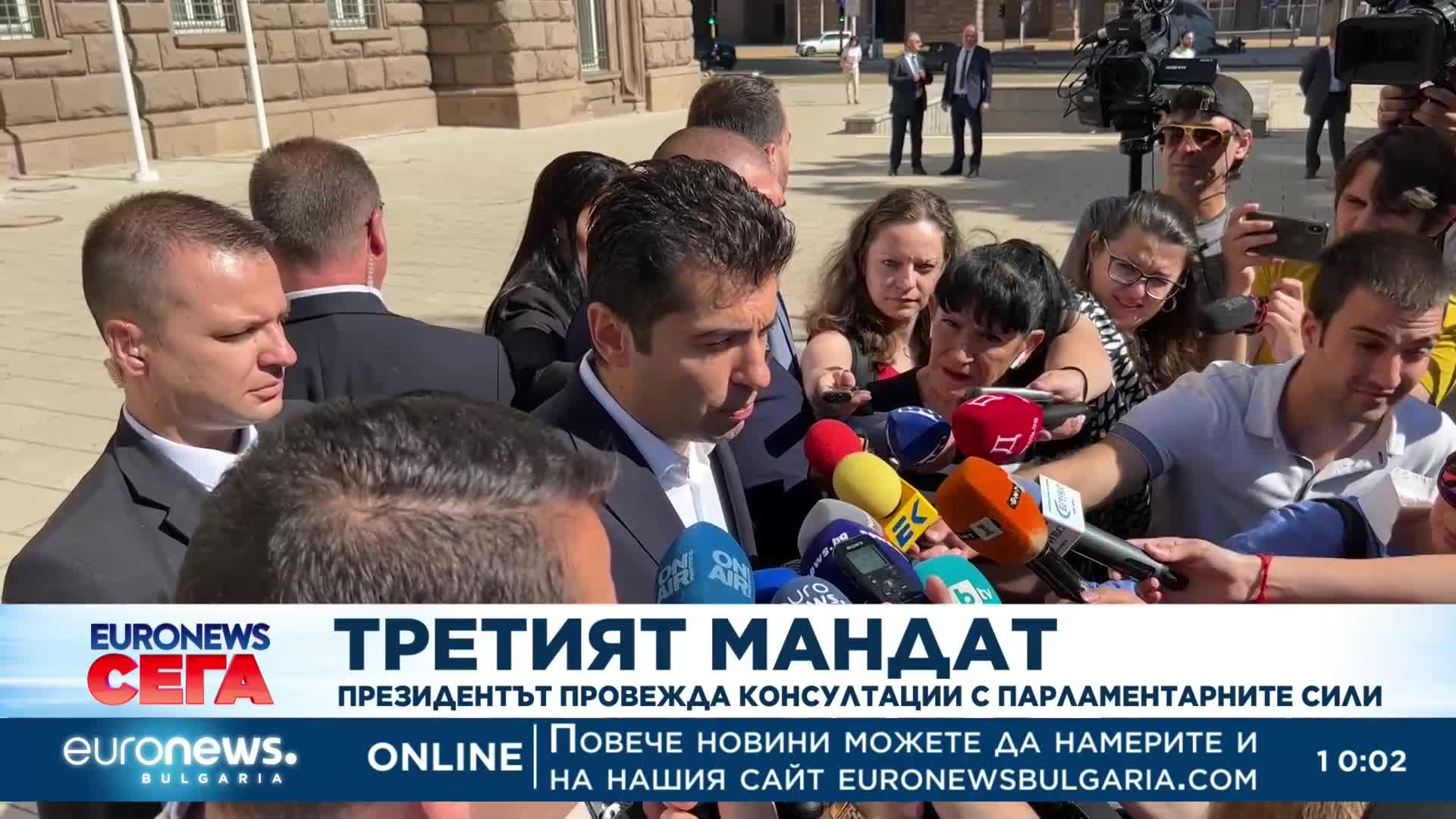 Петков след консултациите: Не искаме 2 млрд. вместо да ходят при хората, да отидат при 8 човека