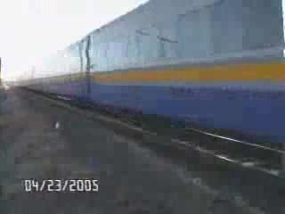 Влакът не го прегази за  секунда!!!WOOOOOW