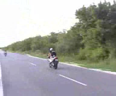 Моя мотор в ръцете на друг...:)