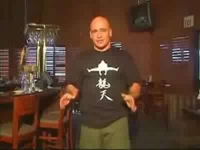 Bas Rutten показва Street Fight
