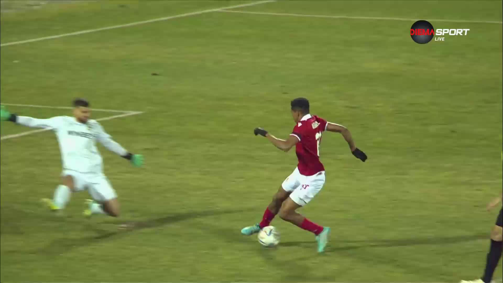 Маурисио Гарсес заби трети гол във вратата на Ботев