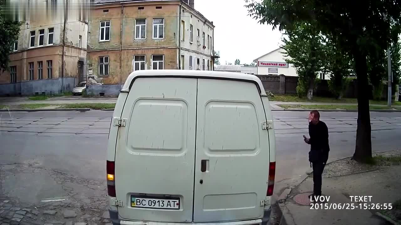 Така става когато се говори по телефона