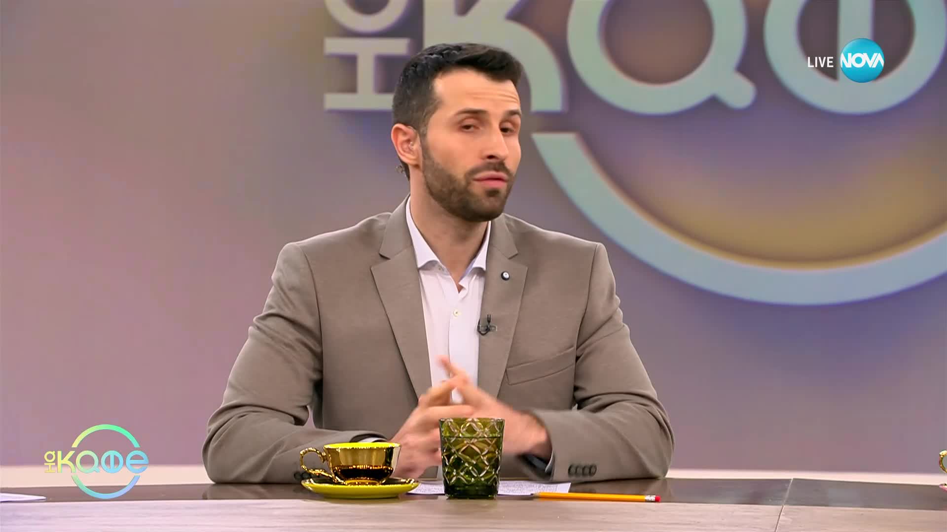 Кристин Дейвис призна, че бивше гадже е взело 5000 долара от нея, след което изчезнало - „На кафе“ (23.01.2025)