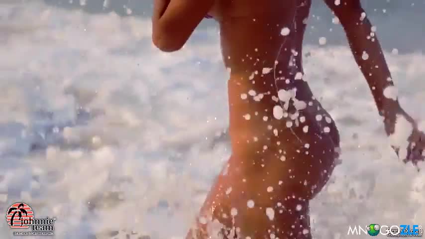 Микро-бикини на макси дупе