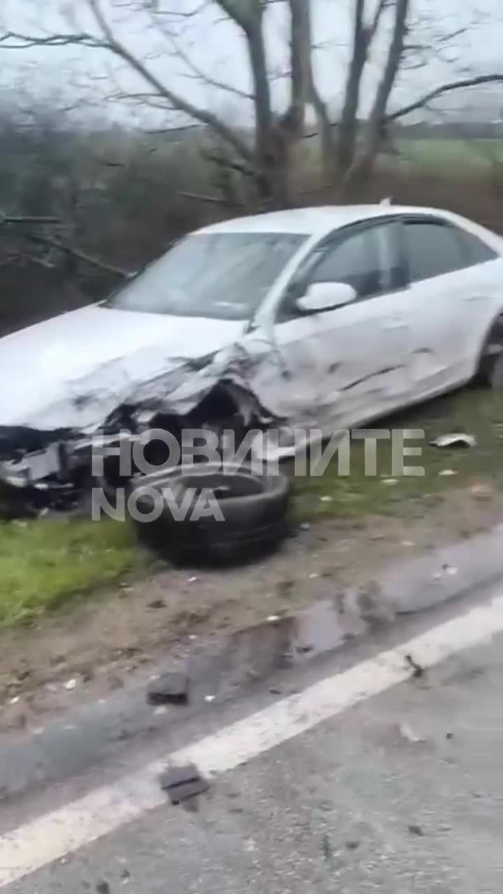 Тежка катастрофа с четирима пострадали затвори пътя Русе-Велико Търново