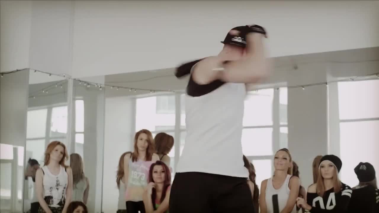 Лияна - Боли ме | Official Hd video