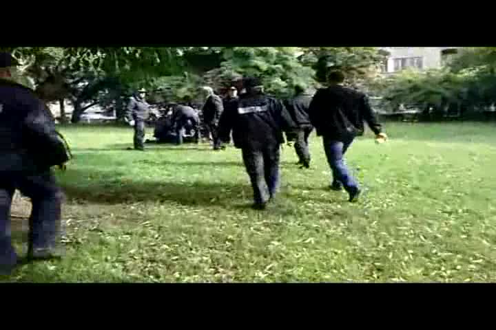 Напрежнение между протестиращи и полиция при появата на въоръжения Волен Сидеров