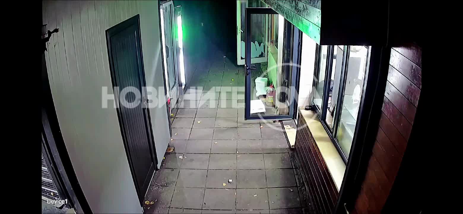 Маскиран тийнейджър с пистолет обра търговски обект в Монтана