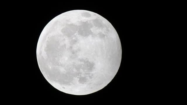 "Моята новина": Началото на частичното Лунно затъмнение!