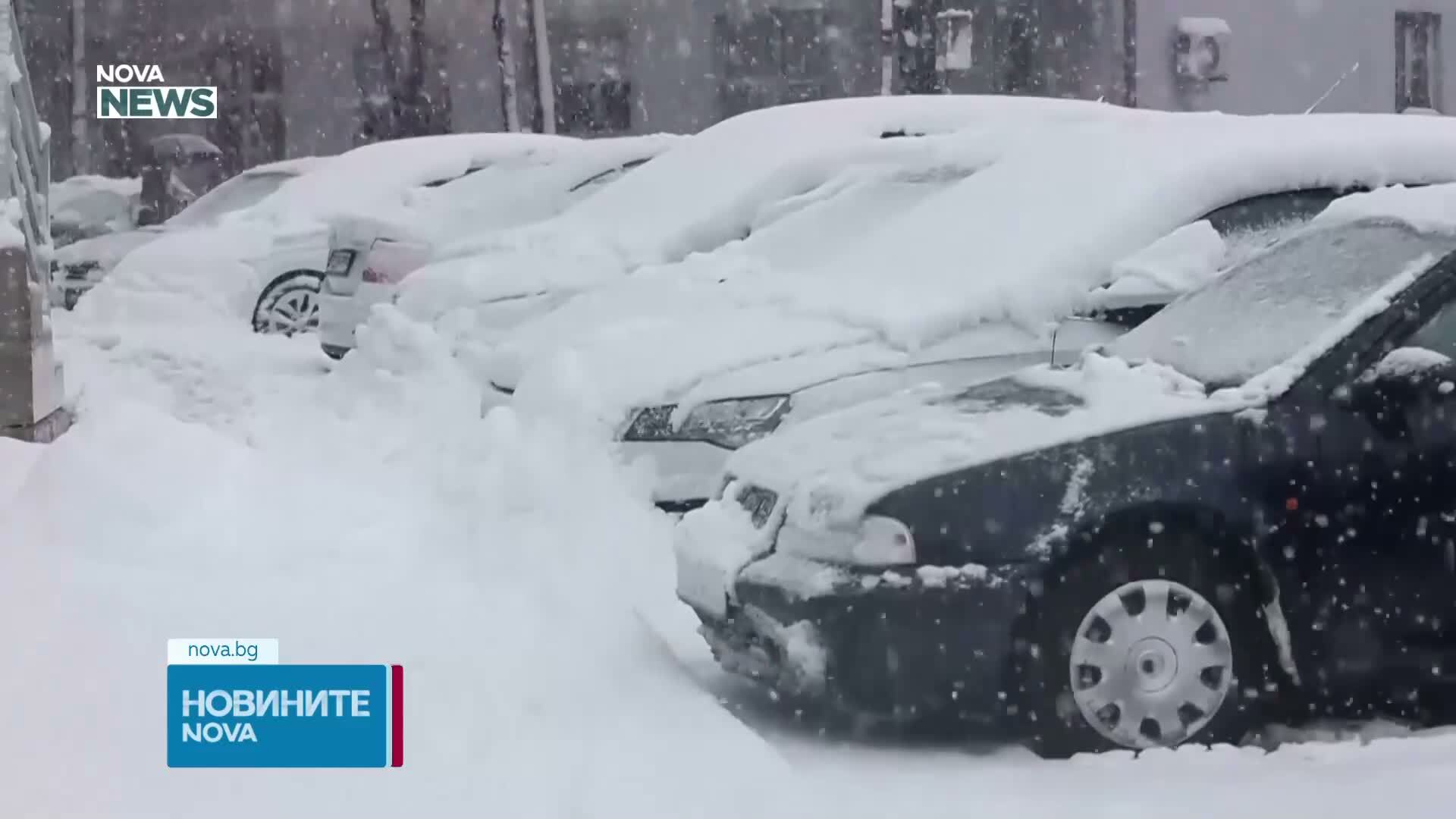 Сняг и ураганен вятър на Балканите