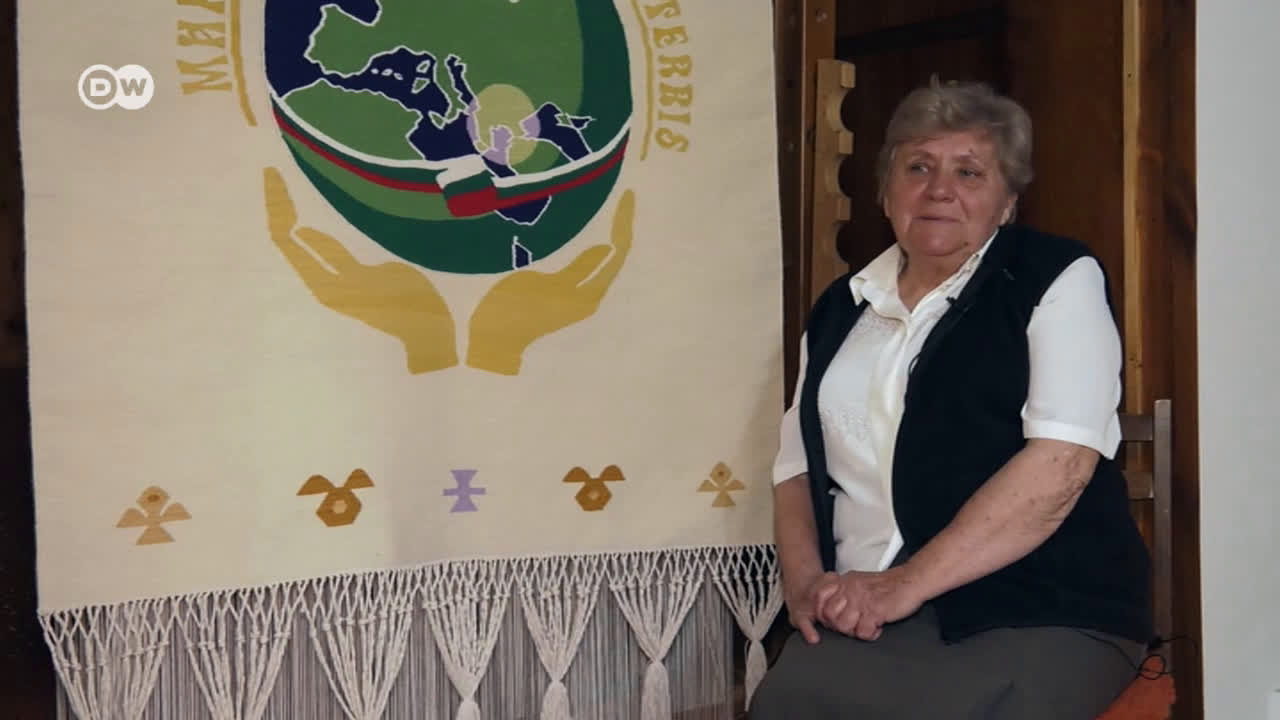 Подарък за папа Франциск: стенен килим от Чипровци