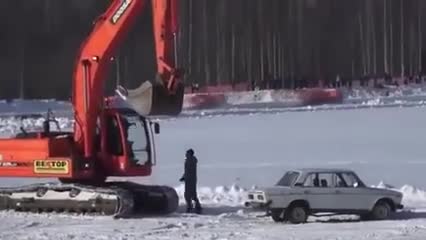 Ето как може да си отмъсти багерист, ако го ядосате