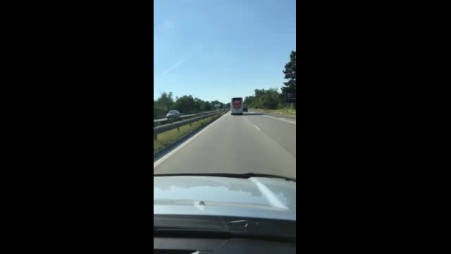 Нарушител в действие