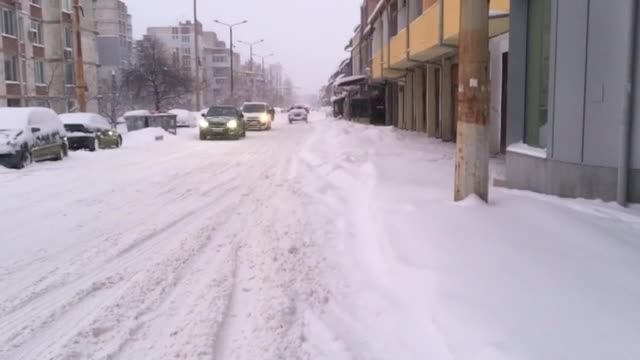 Улиците на Велико Търново през зимата