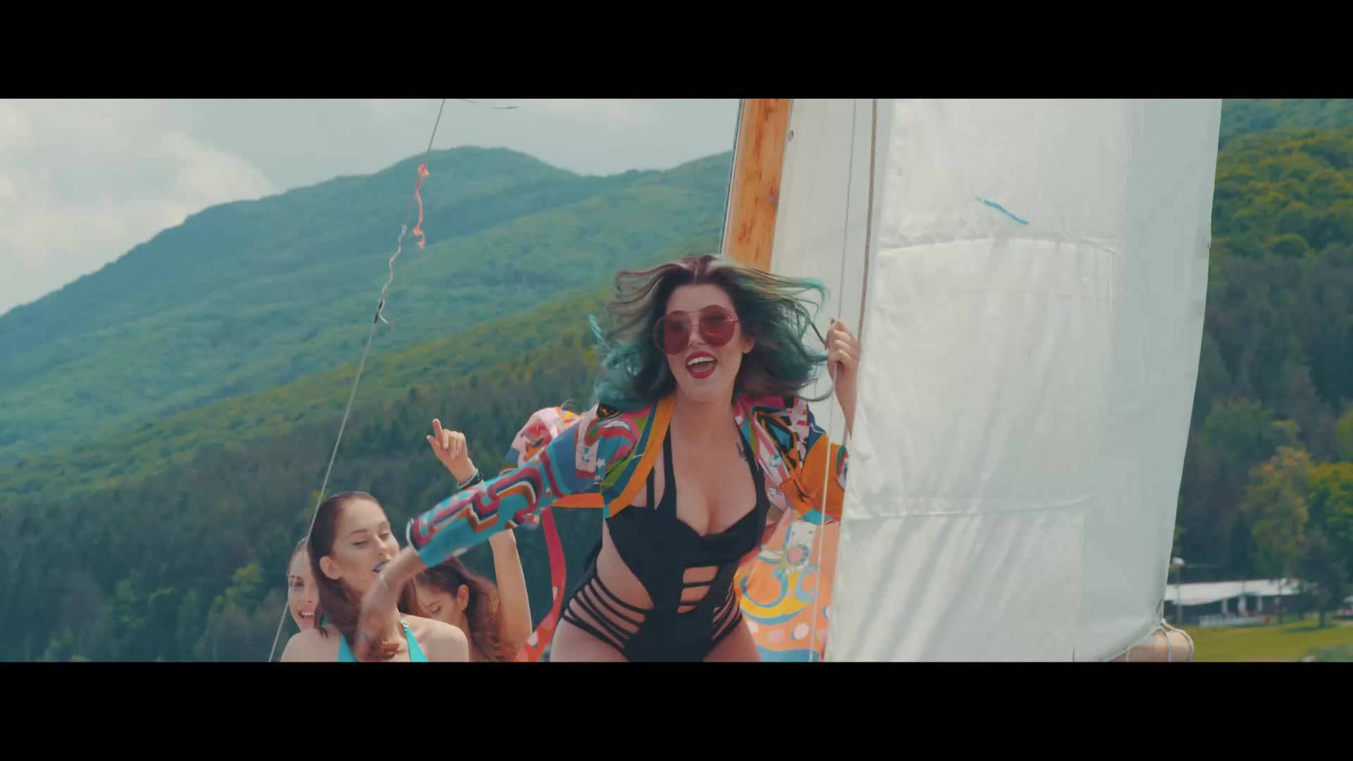 Бриела - BOOM POW!