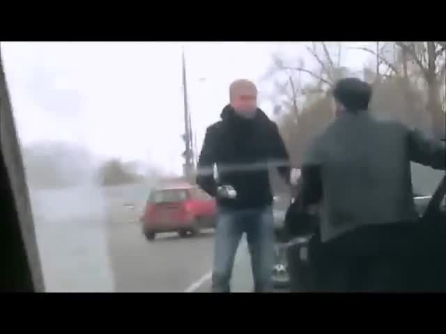 Къде другаде освен в Русия ! Компилация смях , пребивания и тн.