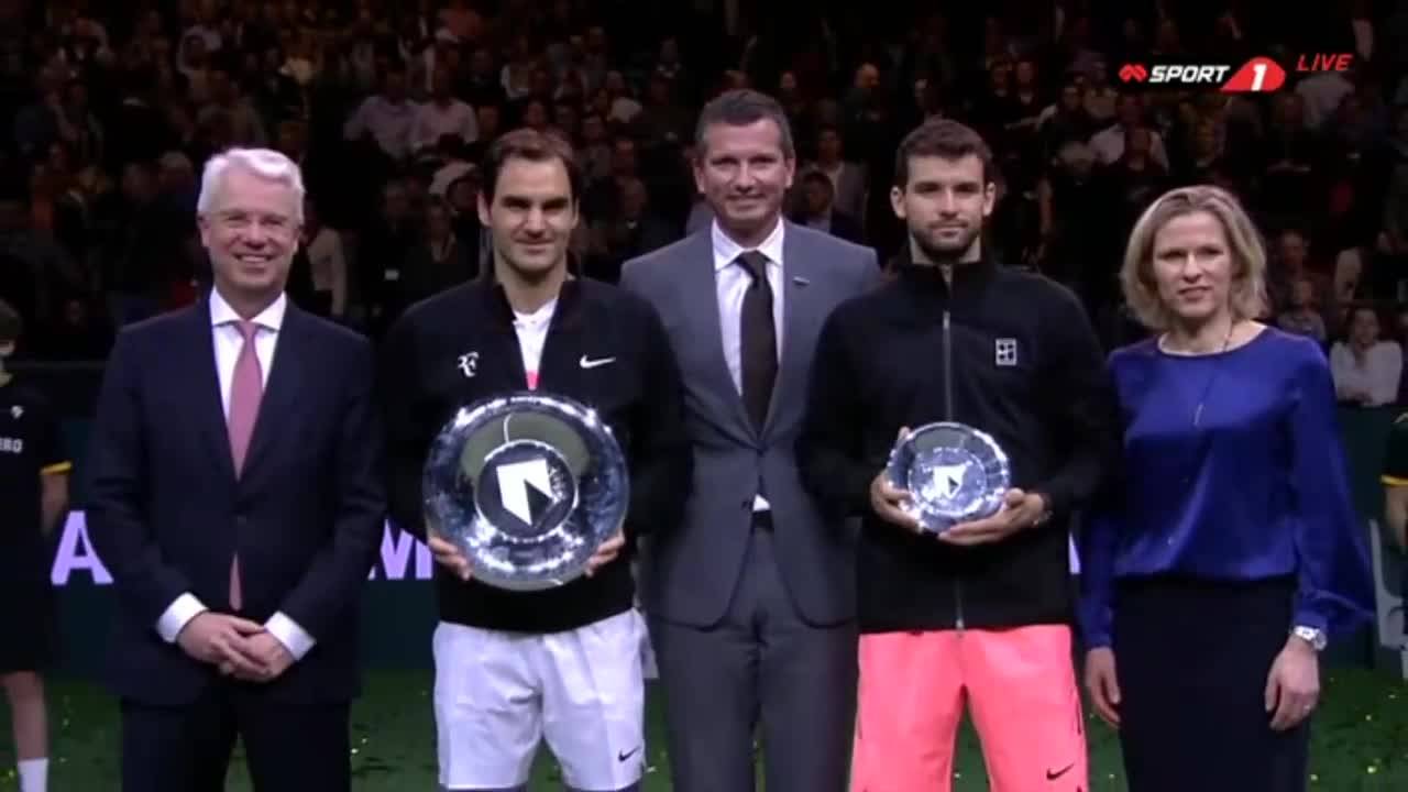 Федерер вдигна титлата в Ротердам