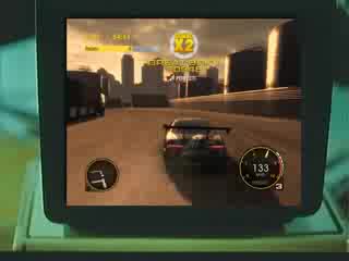 Директор играе Racedriver Grid на Правец