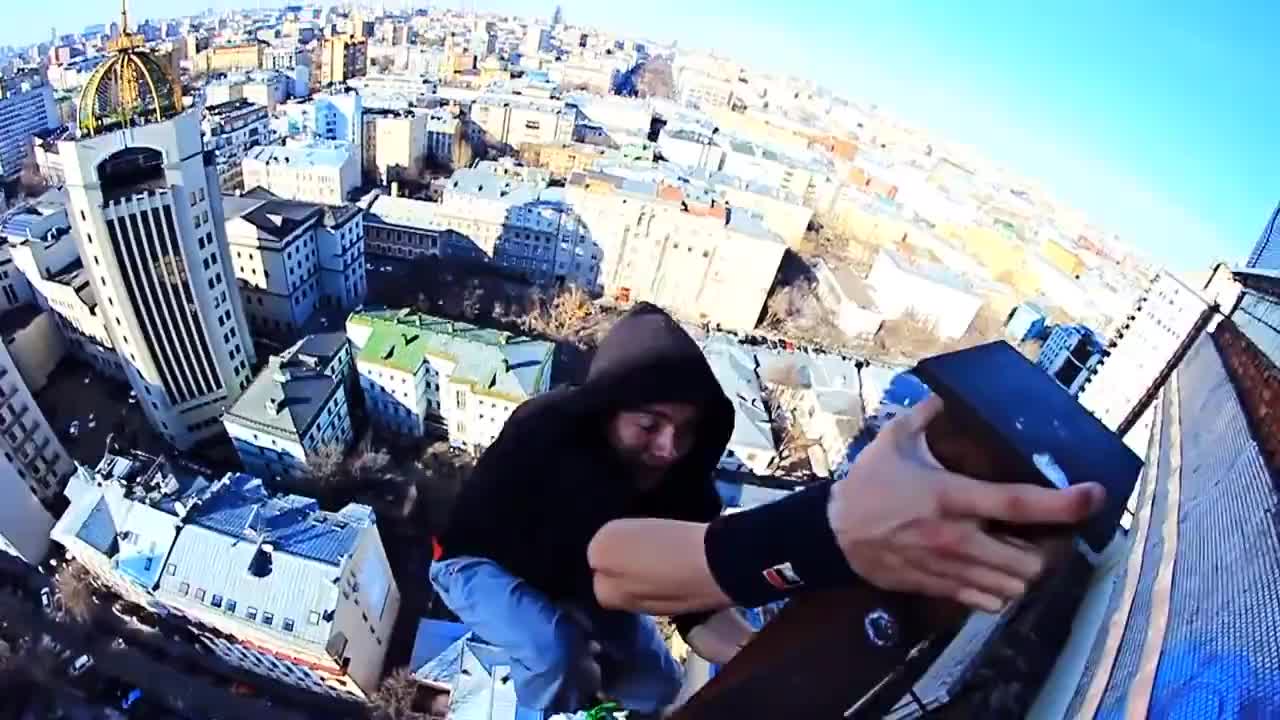 Опасни игри ... Лудите момчета на Русия !!!