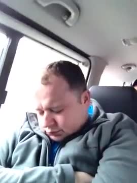 Лоша шега със заспал приятел
