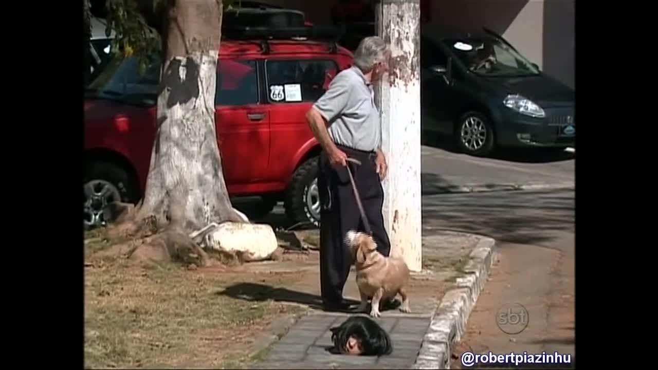 Ходиш си по улицата и изведнъж виждаш човешка глава! Гледайте какво стана след това!