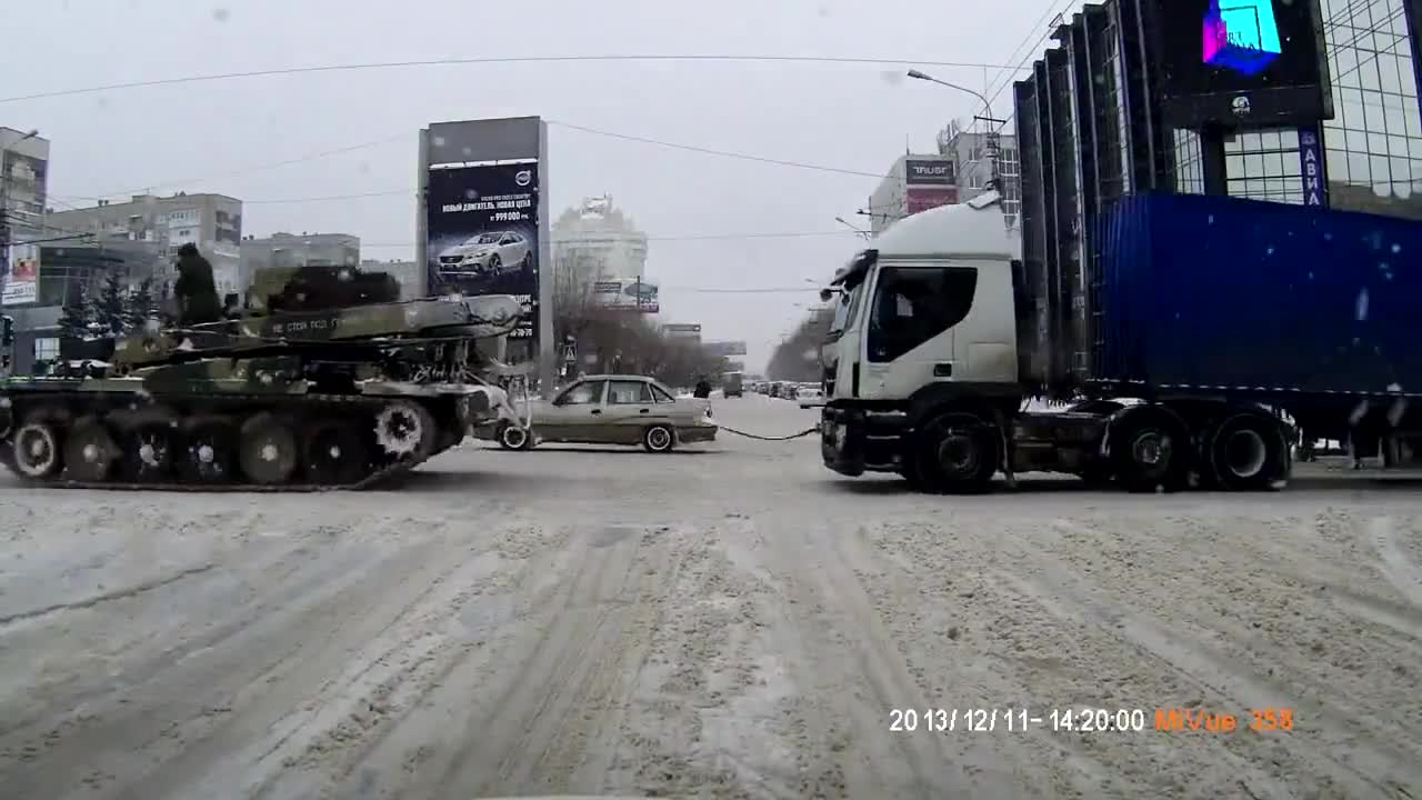 В Русия - Приятел в нужда се познава