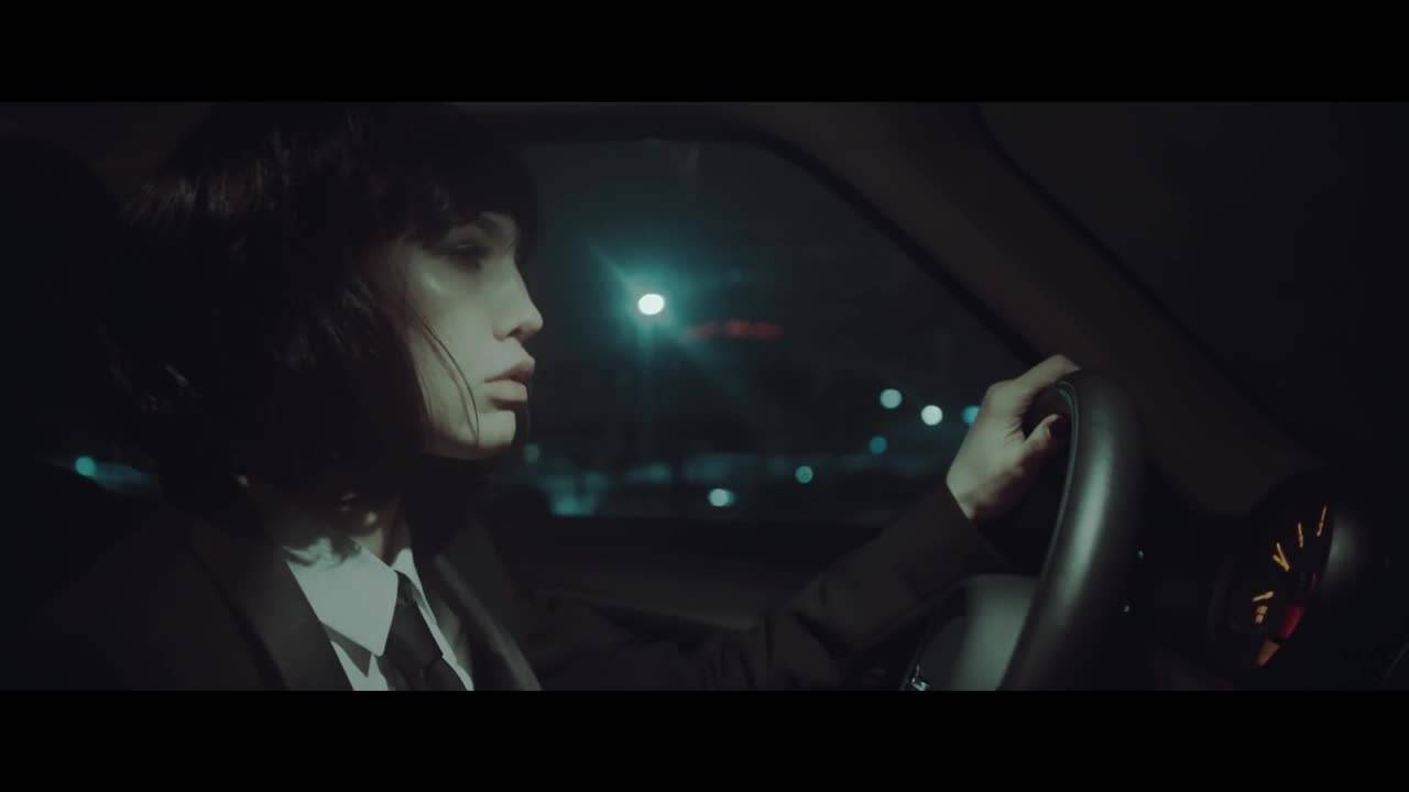 Страхотна! » Vanotek feat. Eneli - Tell Me Who ( Официално Видео ) + Превод
