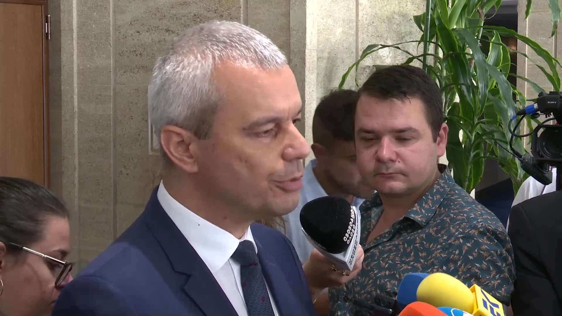 ПП-ДБ и "Възраждане" поискаха оставката на Калин Стоянов заради пожарите