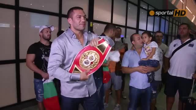 Андреа посрещна Кубрат на летището - 25.08.2013