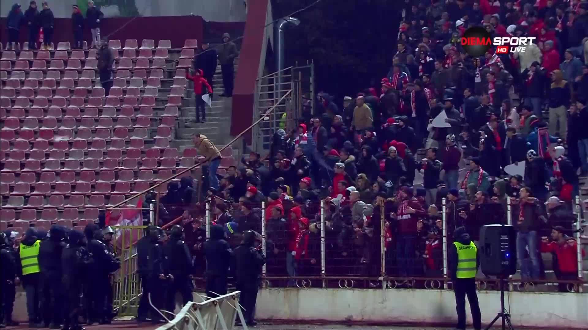 Привържениците на ЦСКА бесни след мача