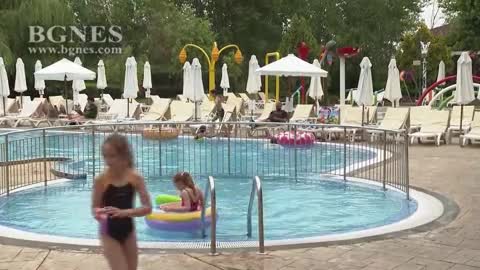 Отказват резервации в „Слънчев бряг” заради страх от мръсно море
