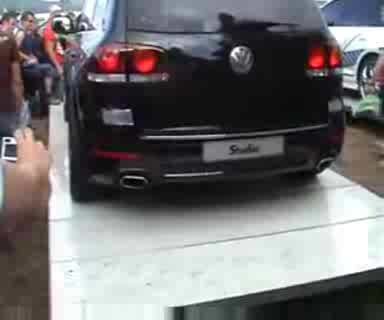 V8 Touareg Най - Зловещия Звук