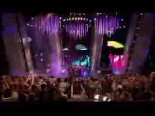 Avril Lavigne - Girlfriend - Live