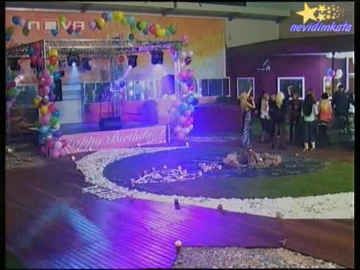 Big Brother 4-Брадърите Му Отпускат Края На Купона С емилия!05.11.2008