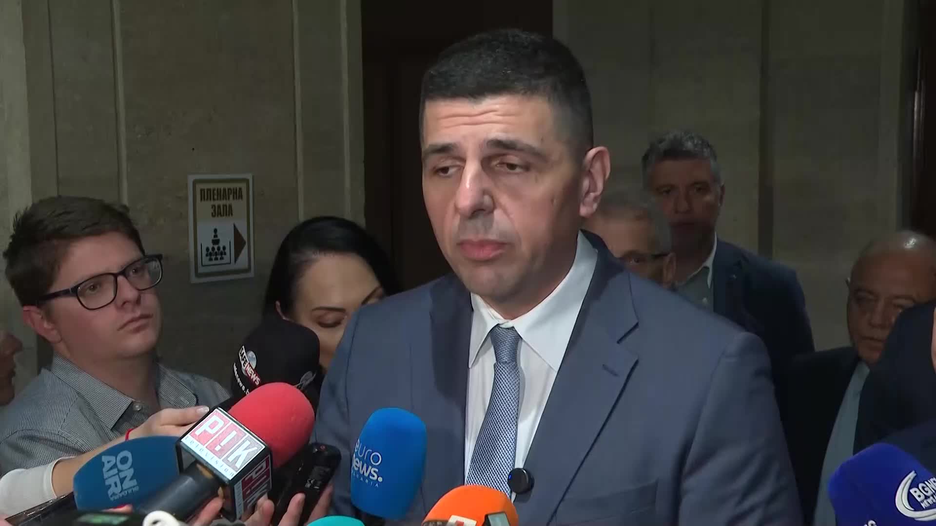 Асен Василев: Важно е, че управляващите чуха гласа на народа, след като не чуха експертите и бизнеса
