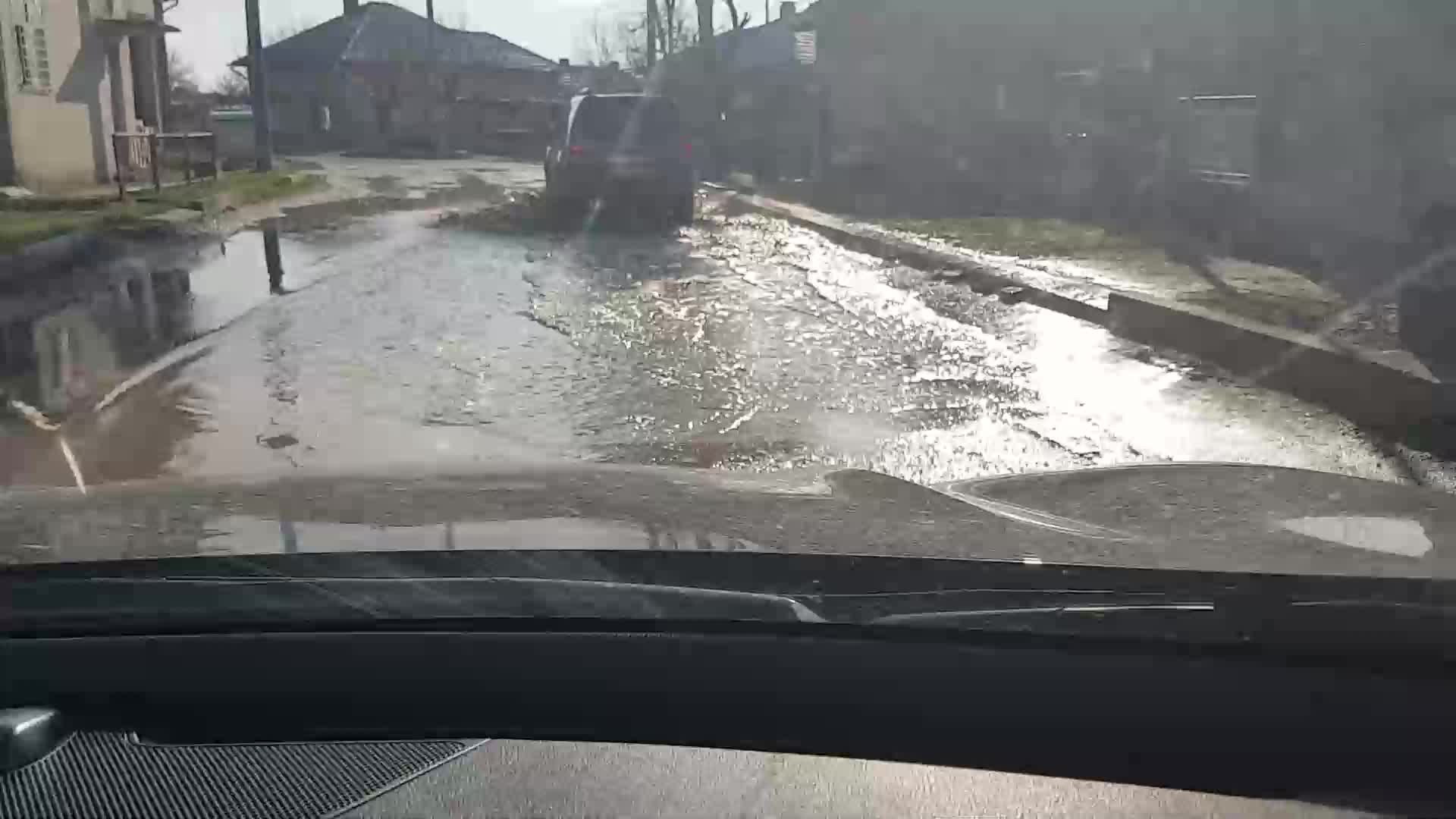 Дупките в селата Милковица, Долни Вит, Сомовит