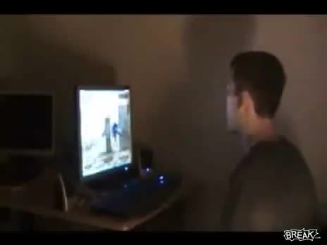 Докъде стига прекаленото играене на World Of Warcraft