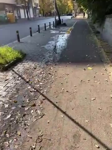 От "Моята новина": Теч на вода от поне 3 месеца