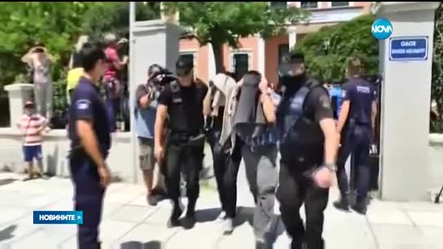 Гърция гледа молбите за убежище на осемте турски военни