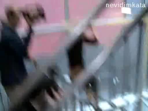 Колко Тежко Е Да Си Известен...