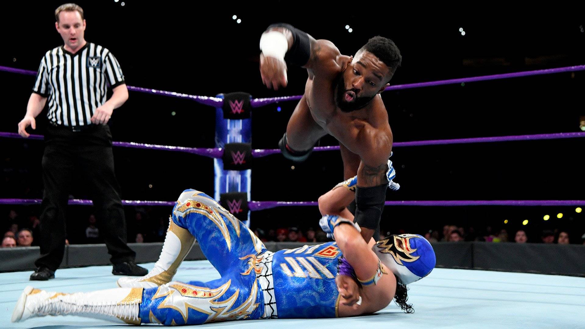 Седрик Александър срещу Гран Металик: WWE 30 януари 2018