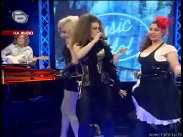 Деница, Нора, Пламена и Фънки - "Мулен руж" - Music Idol 2 - 17.03.2008г. (супер качество)