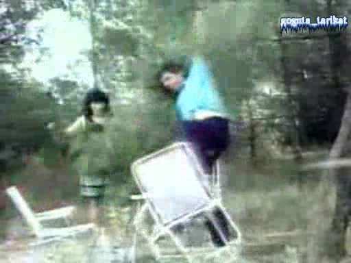 Леко Баце Да Не Паднеш
