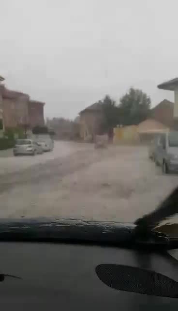 Наводнение и градушка