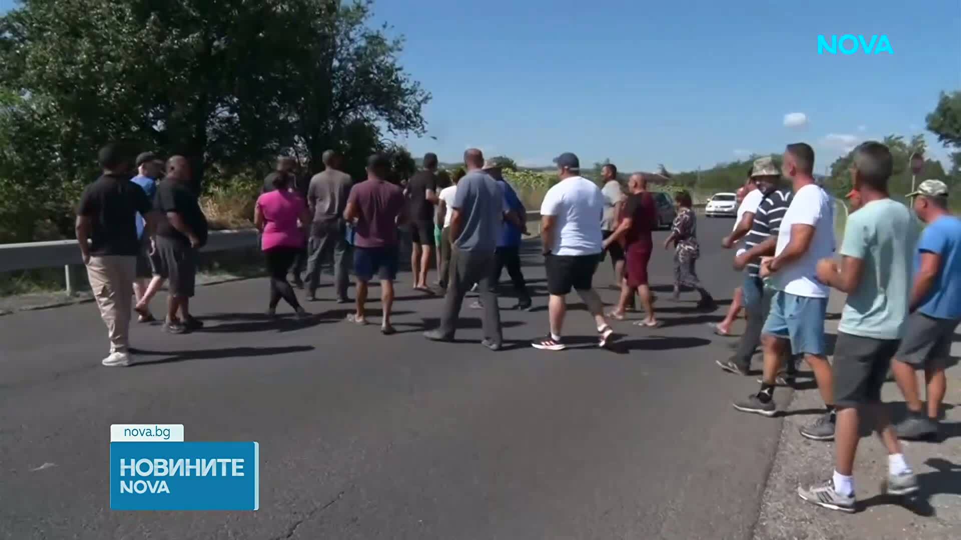 Протест на земеделци затвори ГКПП „Ивайловград - Кипринос”