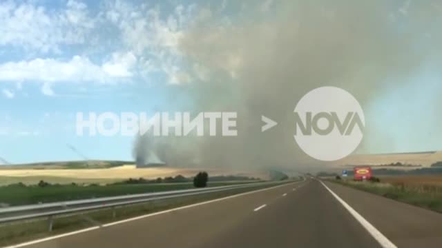 От "Моята новина": Пожар в житен блок затвори магистрала "Тракия"