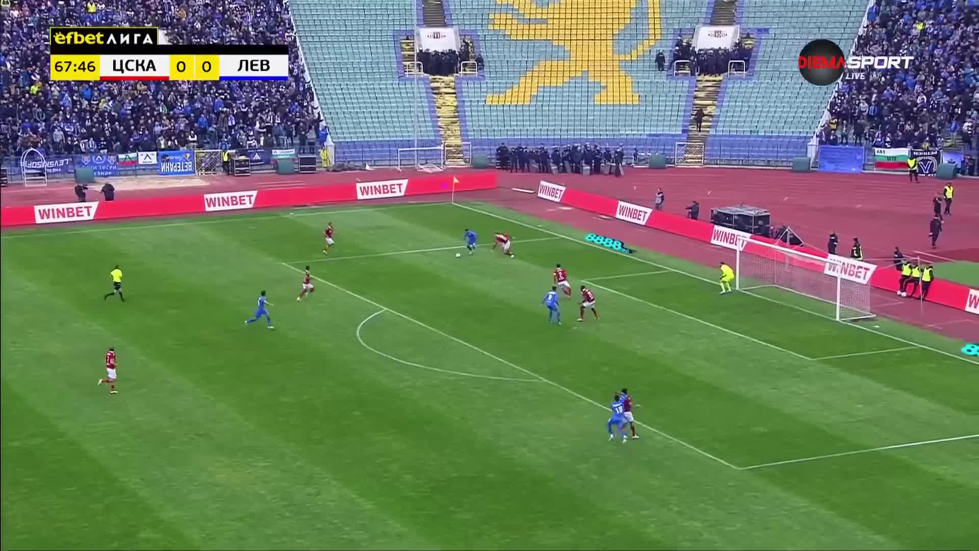 Как Левски изнасяше топката срещу ЦСКА?